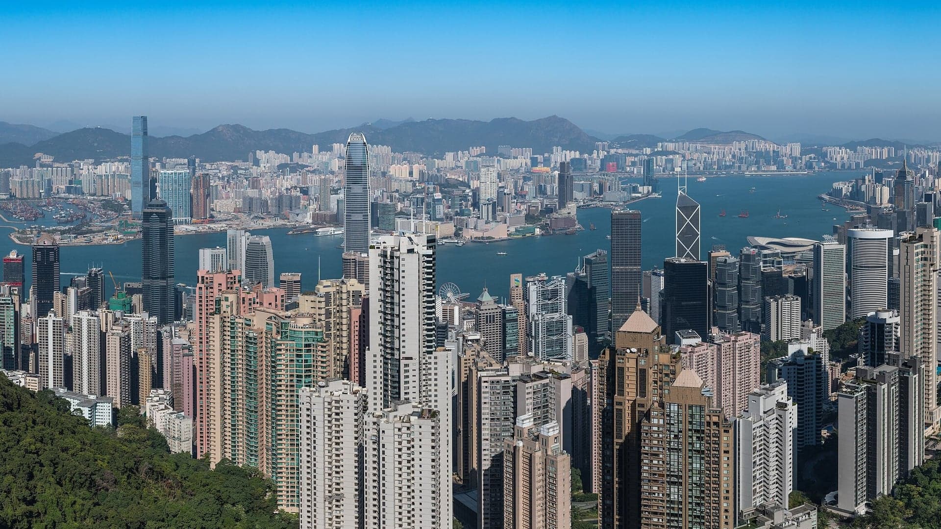 从太平山俯瞰香港中环与维多利亚港